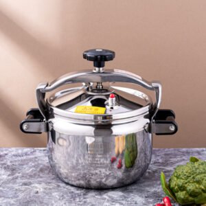 pressure cooker with lid